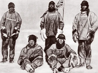 Scott, Wilson, Oates, Bowers y Evans en el Polo Sur, 18 de enero de 1912